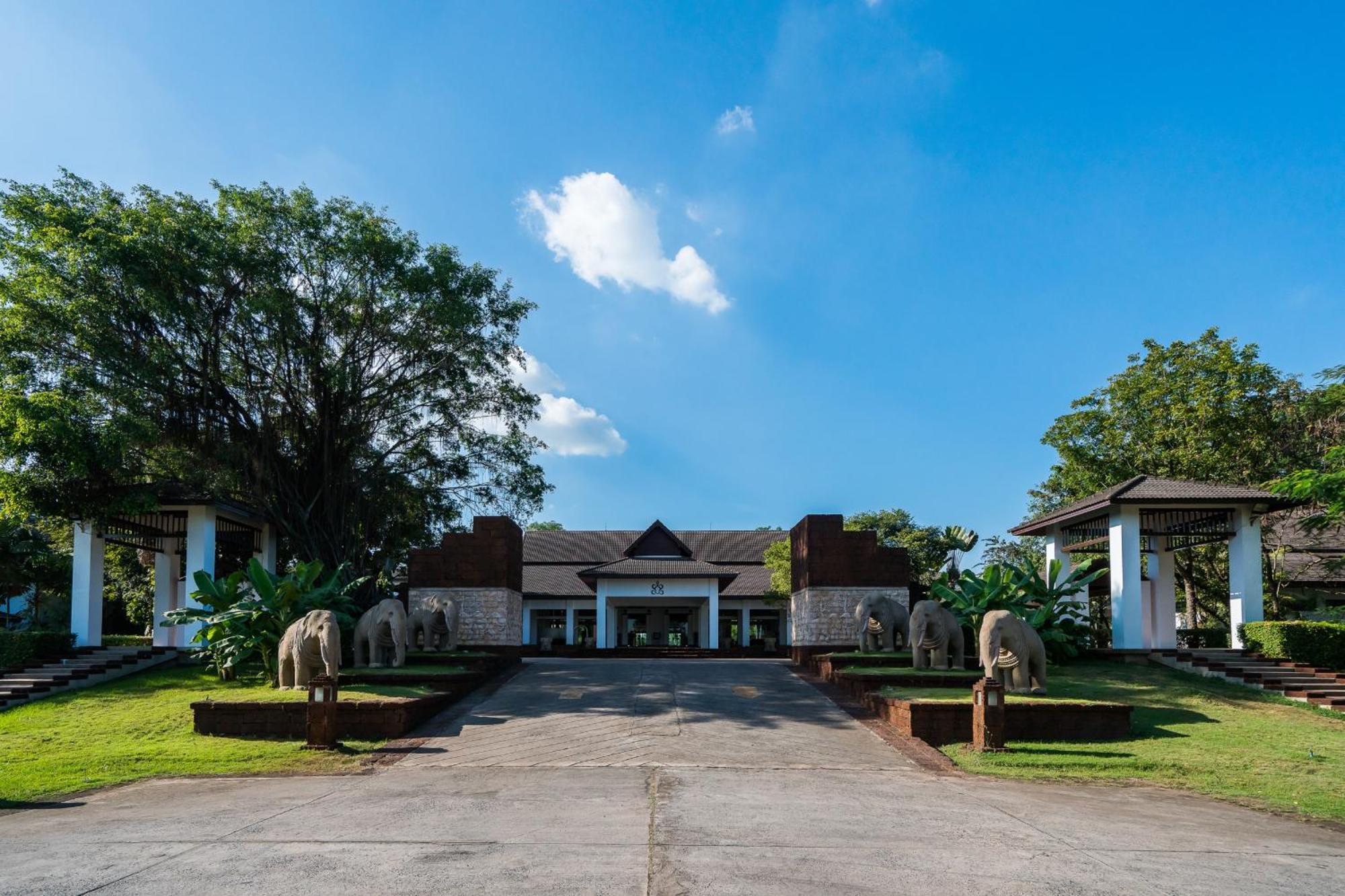 Tawa Ravadee Resort Prachinburi, A Member Of Worldhotels Distinctive Si Maha Phot Eksteriør billede